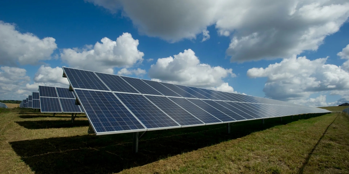 Solar Energy Solutions para sa mga Komunidad sa Pilipinas: Liwanag ng Kinabukasan