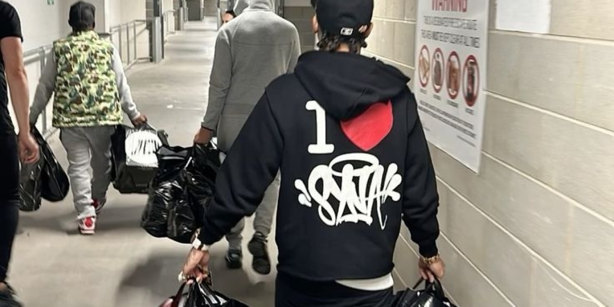 Why Syna World’s Tracksuit is the Go-To for Comfort and Cool