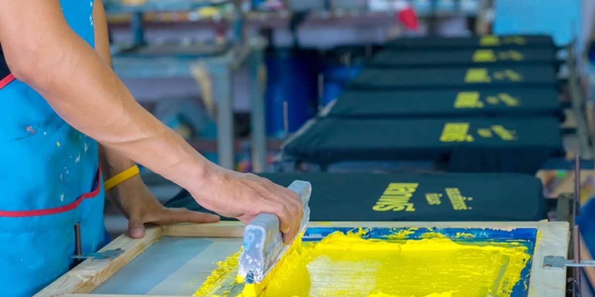 Screen Printing: The Ultimate Guide to Custom Apparel Printing