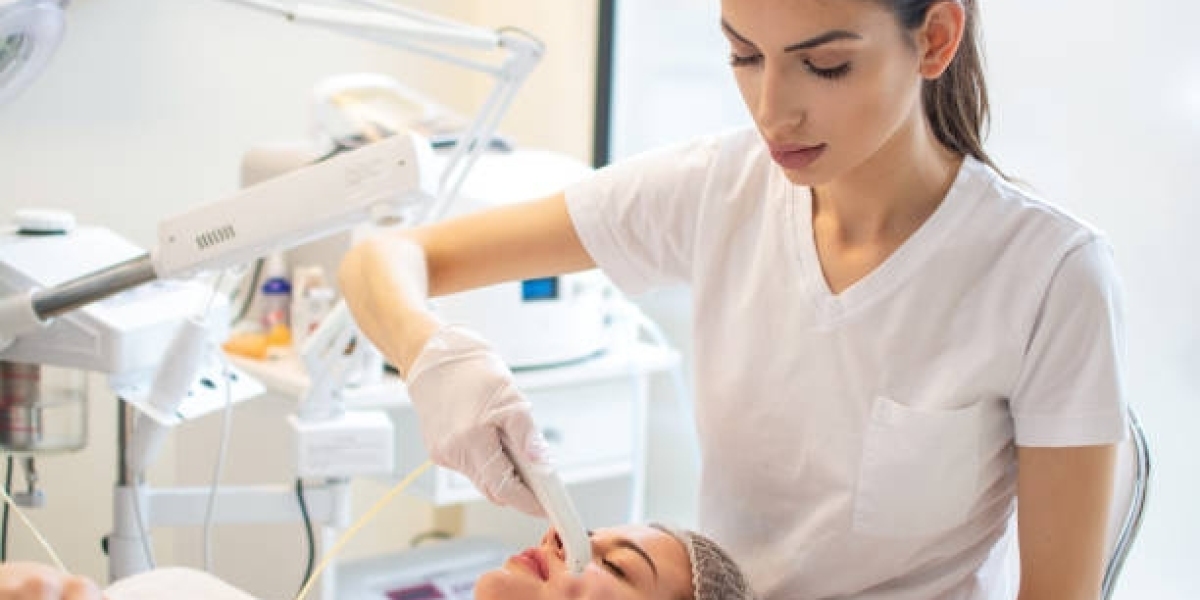 Master Skincare with Hydrafacial Treatment