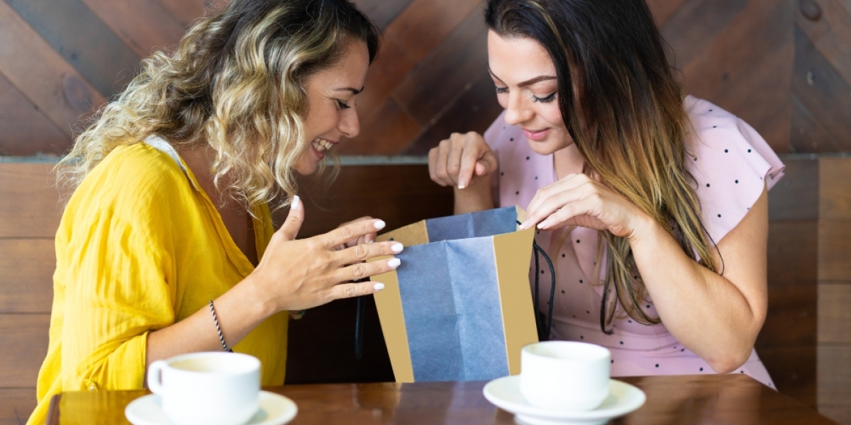 How a Mailer Box Can Instantly Boost Customer Loyalty