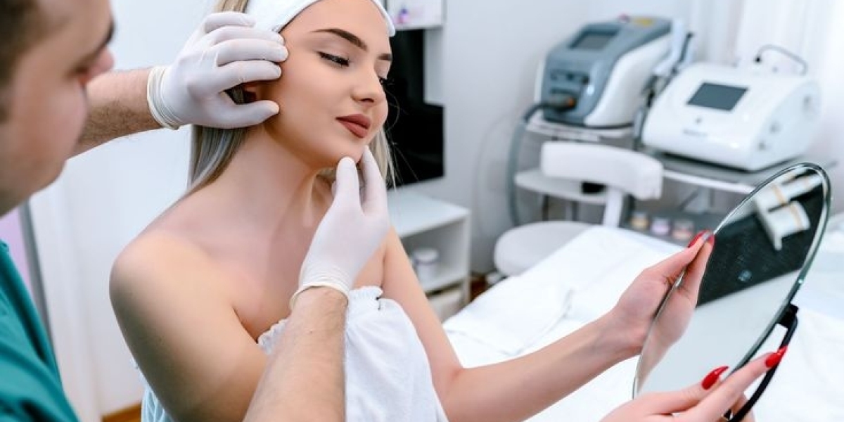 Royal Clinic – Where the Best Dermatologist Makes Skin Health Simple