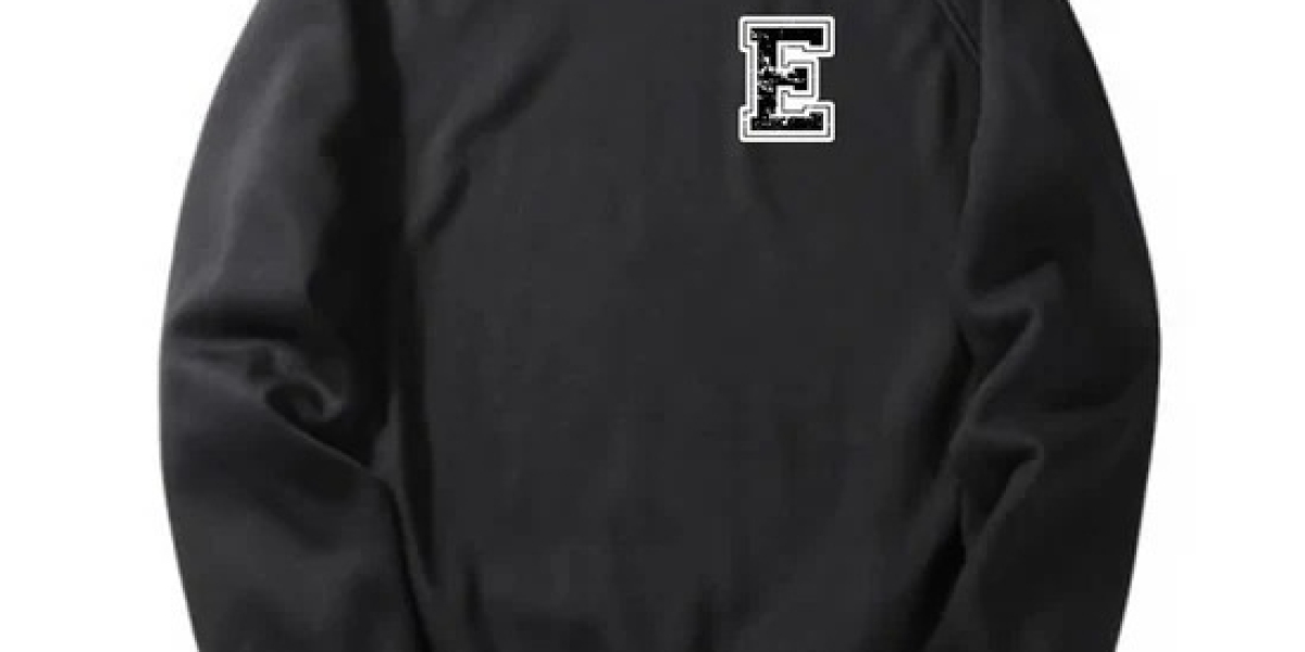 EE Sweatshirt Chosen for Its Familiarity