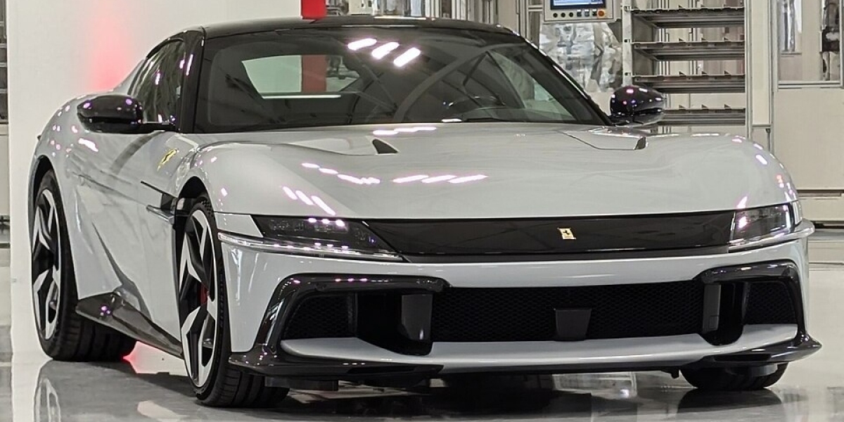 Ferrari Experience in Dubai: Models, Rental Tips & Costs