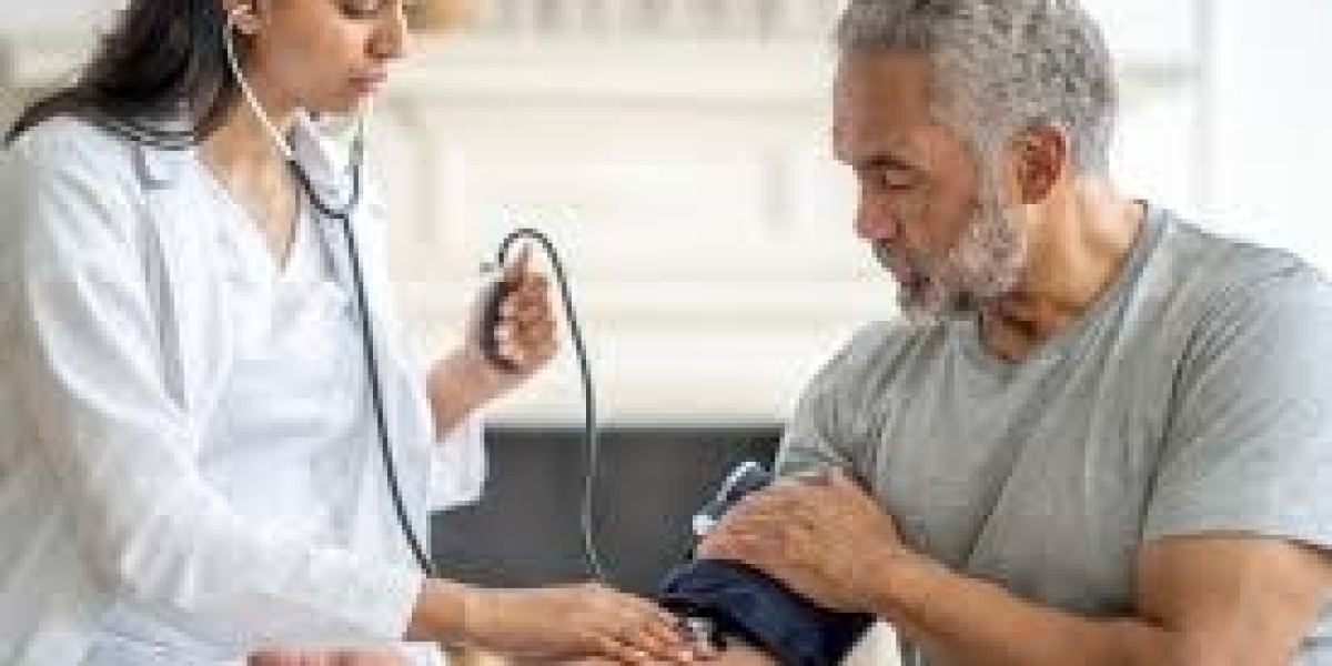 How Senior Assisted Living Simplifies the Complexities of Managing Multiple Health Conditions