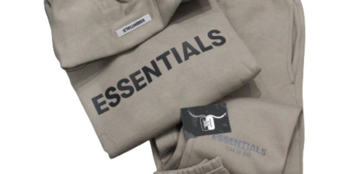 Essentials: Redefining Modern Streetwear Comfort