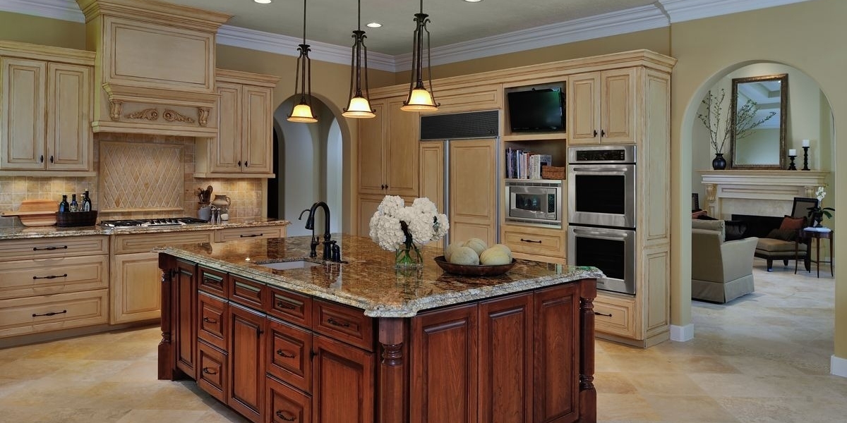 Designing Inspired Franklin Homes with Custom Kitchens and Outdoor Living