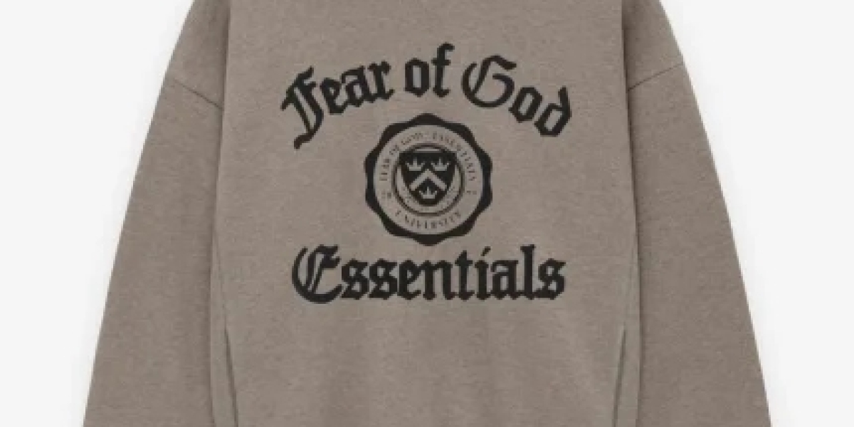 Essentials Hoodies: Redefining Modern Streetwear